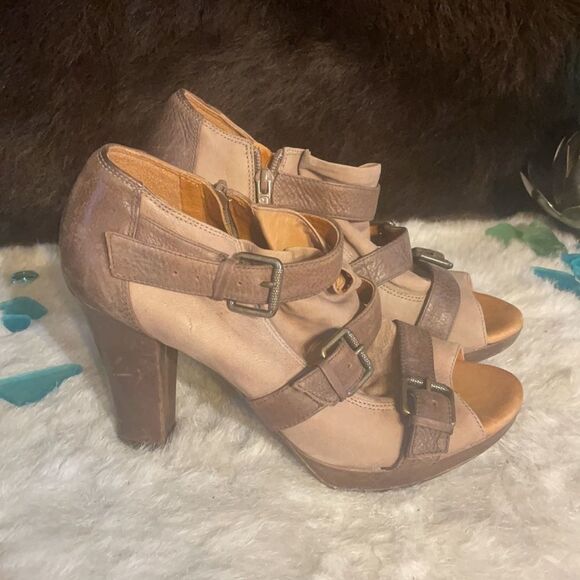 Naya 9M (4969) - Picture 2 of 12